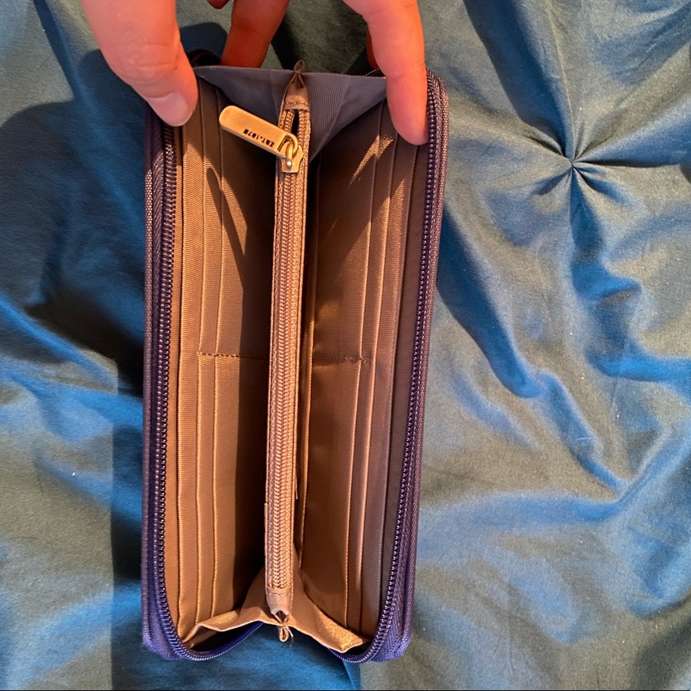 RFID Wallet - Picture 2 of 2